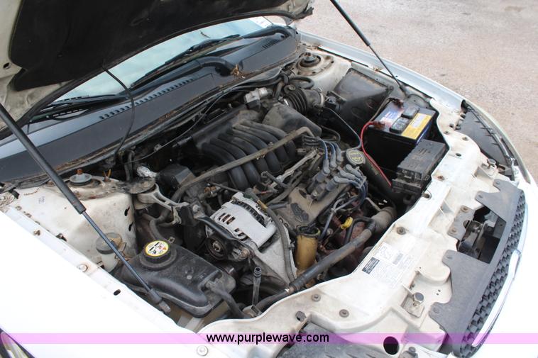 image for item H5023 2002 Ford Taurus