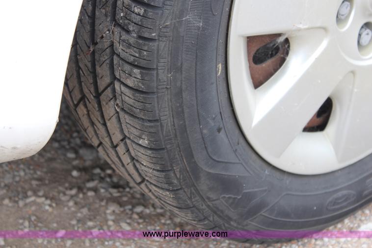 image for item H5023 2002 Ford Taurus