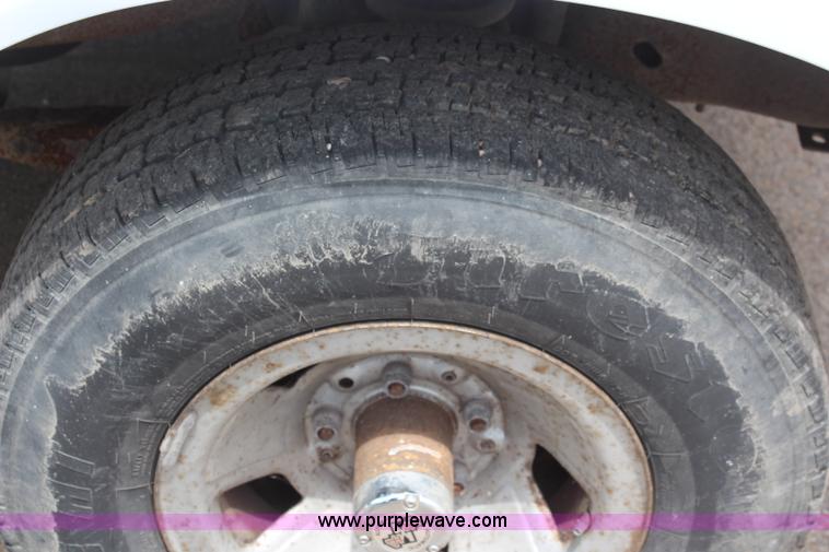 image for item H5024 1995 Ford F150 XL pickup truck