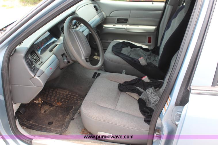 image for item H5025 2003 Ford Crown Victoria Police Interceptor