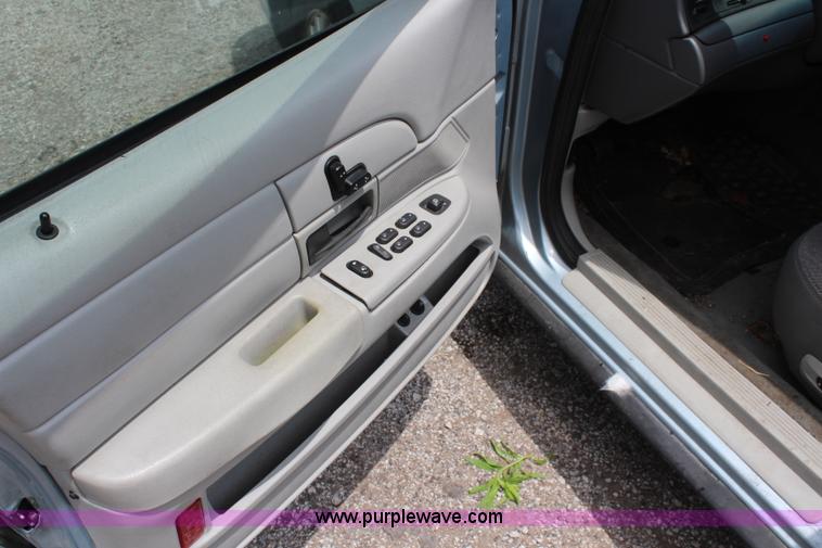 image for item H5025 2003 Ford Crown Victoria Police Interceptor