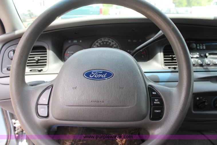 image for item H5025 2003 Ford Crown Victoria Police Interceptor