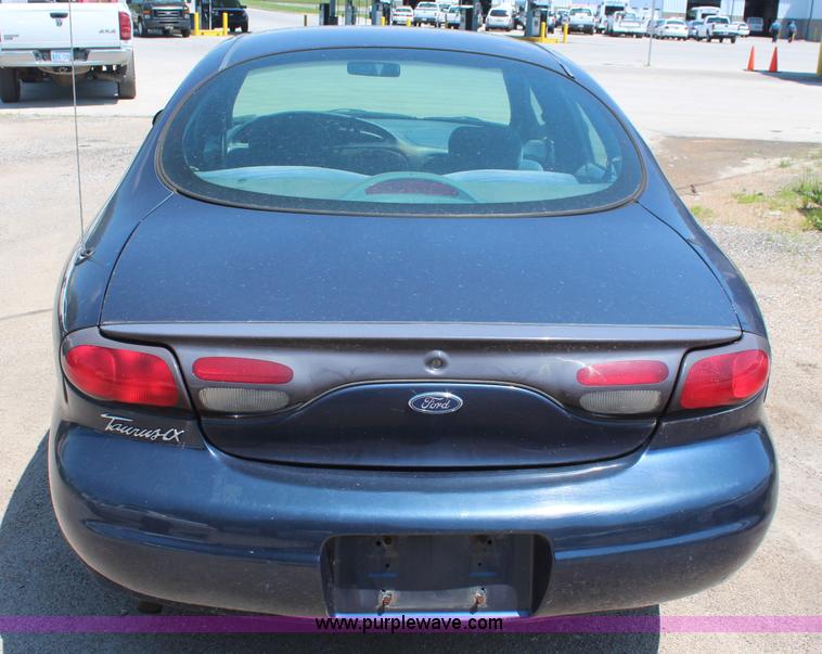 image for item H5027 1998 Ford Taurus