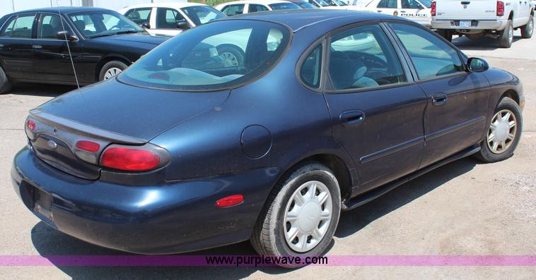 image for item H5027 1998 Ford Taurus