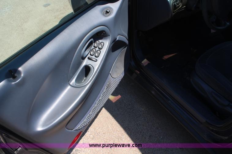 image for item H5027 1998 Ford Taurus
