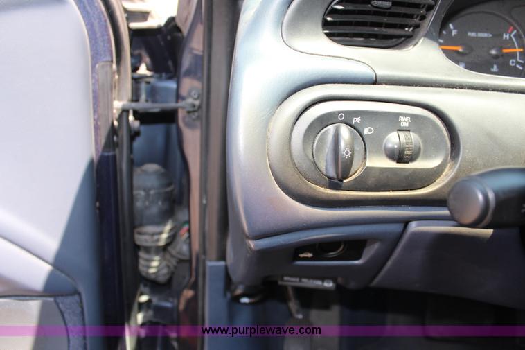 image for item H5027 1998 Ford Taurus