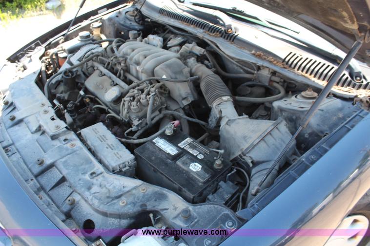 image for item H5027 1998 Ford Taurus