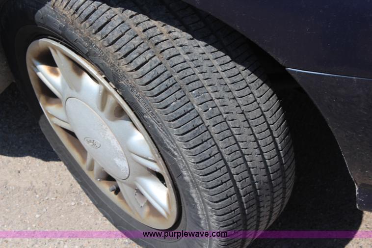 image for item H5027 1998 Ford Taurus