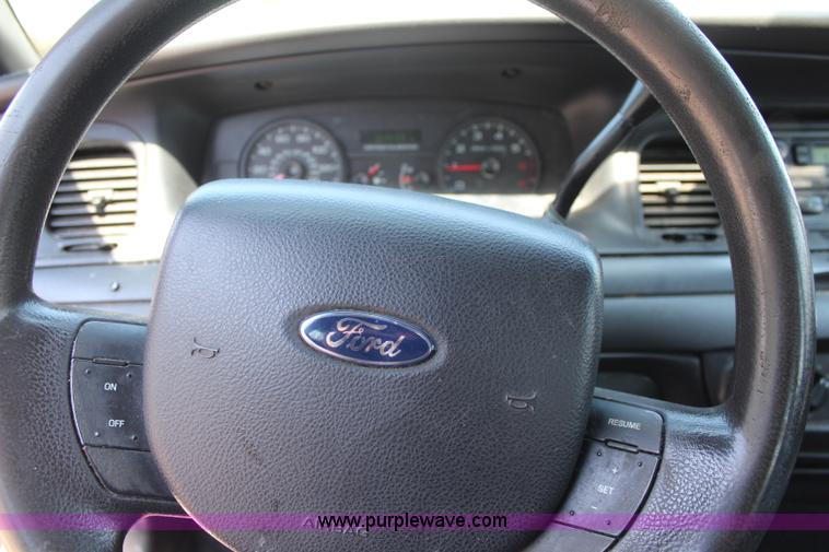 image for item H5028 2008 Ford Crown Victoria Police Interceptor