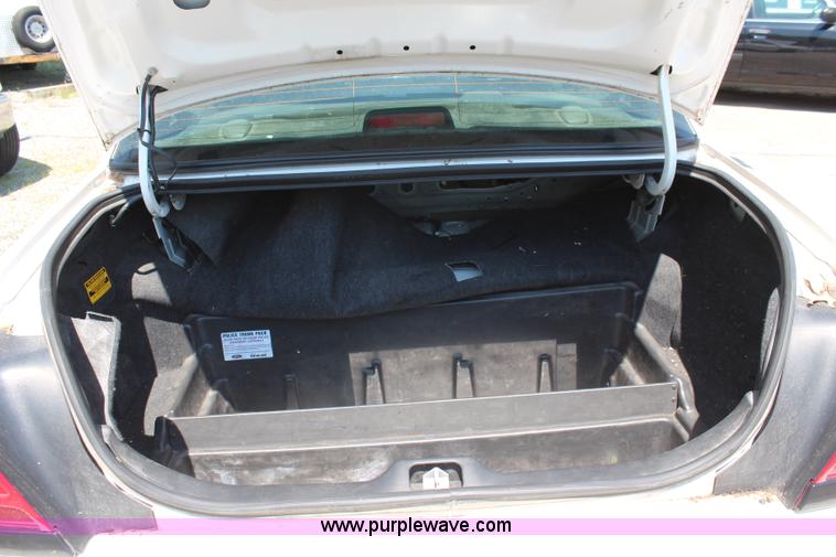 image for item H5028 2008 Ford Crown Victoria Police Interceptor