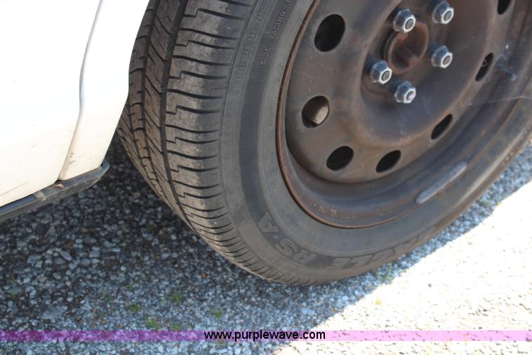 image for item H5028 2008 Ford Crown Victoria Police Interceptor