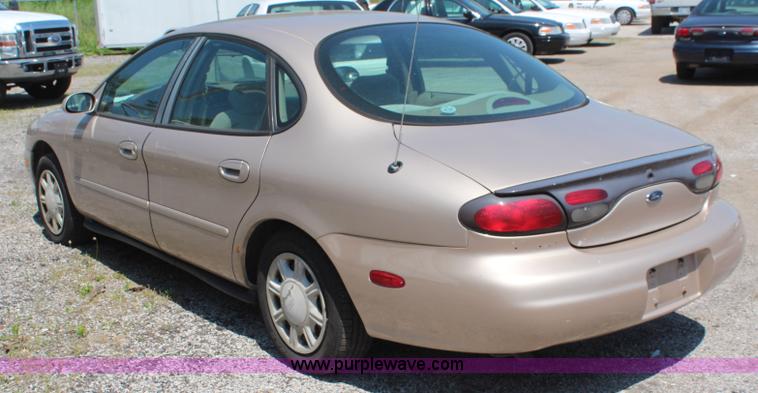 image for item H5029 1998 Ford Taurus LX