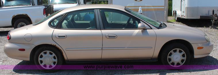 image for item H5029 1998 Ford Taurus LX