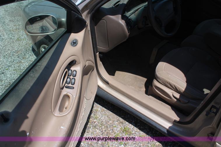 image for item H5029 1998 Ford Taurus LX