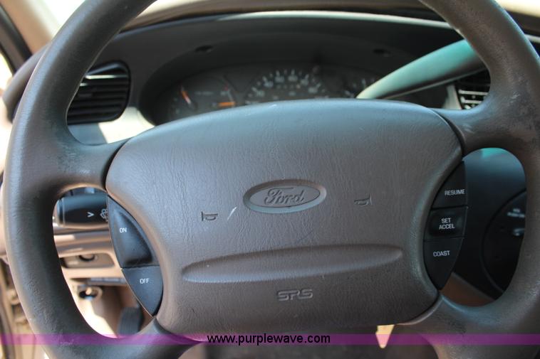 image for item H5029 1998 Ford Taurus LX