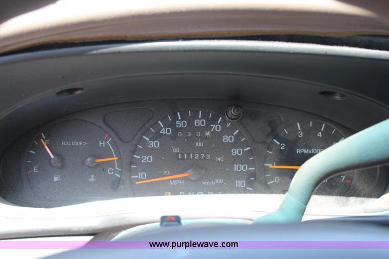 image for item H5029 1998 Ford Taurus LX