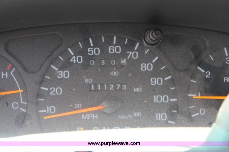 image for item H5029 1998 Ford Taurus LX