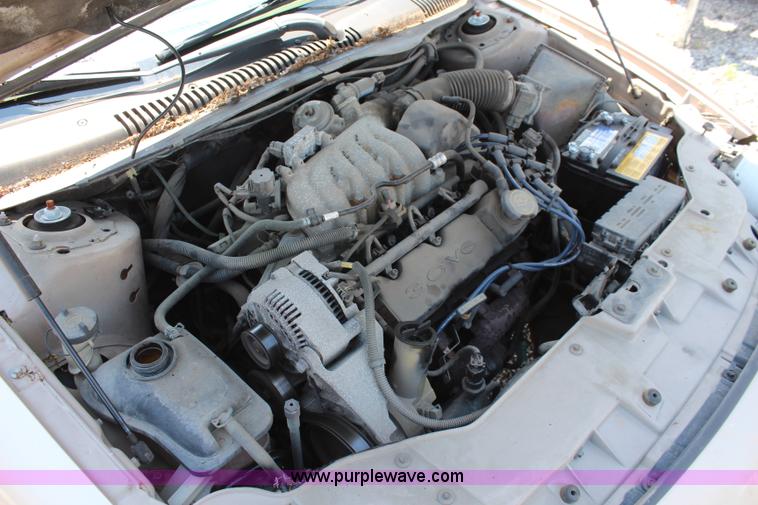 image for item H5029 1998 Ford Taurus LX