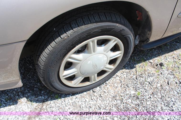 image for item H5029 1998 Ford Taurus LX