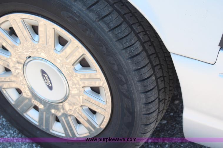 image for item H5031 2003 Ford Crown Victoria Police Interceptor