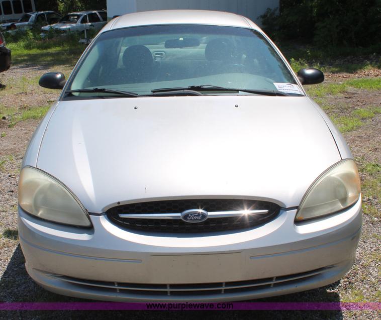 image for item H5034 2002 Ford Taurus
