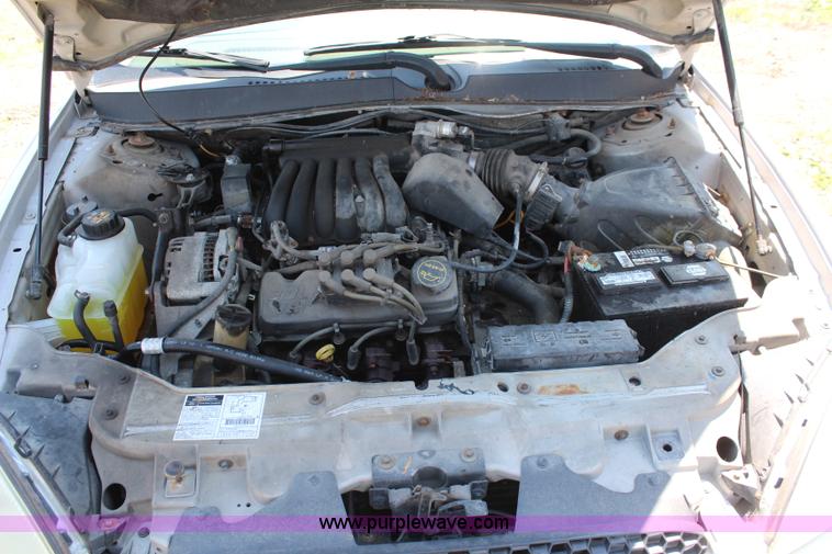 image for item H5034 2002 Ford Taurus