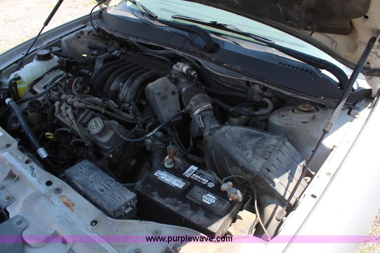 image for item H5034 2002 Ford Taurus