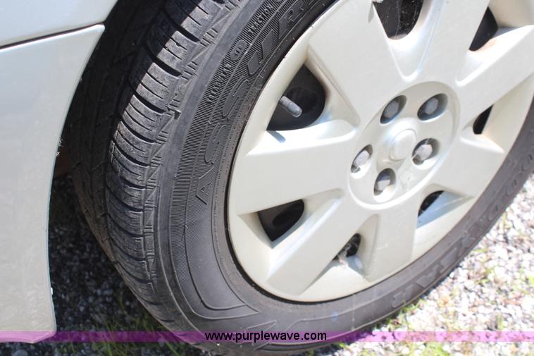 image for item H5034 2002 Ford Taurus