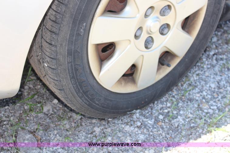 image for item H5034 2002 Ford Taurus