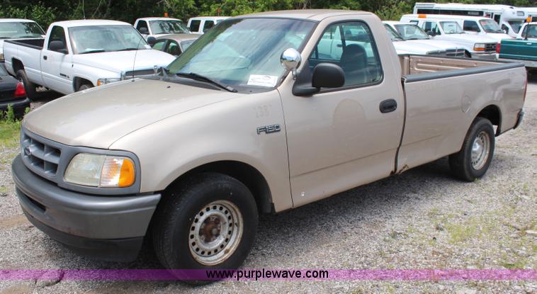 image for item H5037 1997 Ford F150 pickup truck