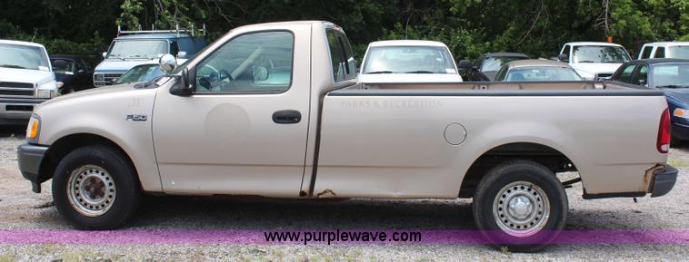 image for item H5037 1997 Ford F150 pickup truck