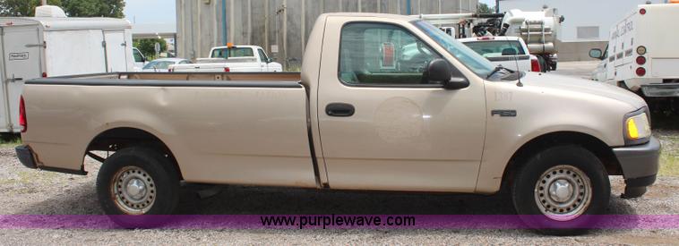 image for item H5037 1997 Ford F150 pickup truck