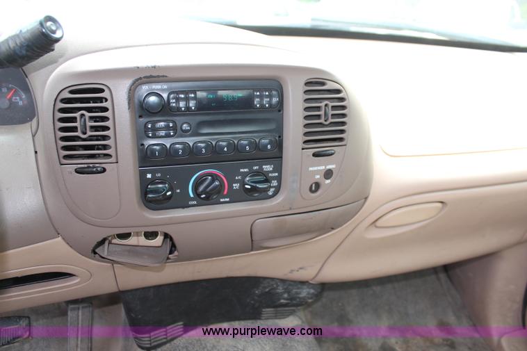 image for item H5037 1997 Ford F150 pickup truck