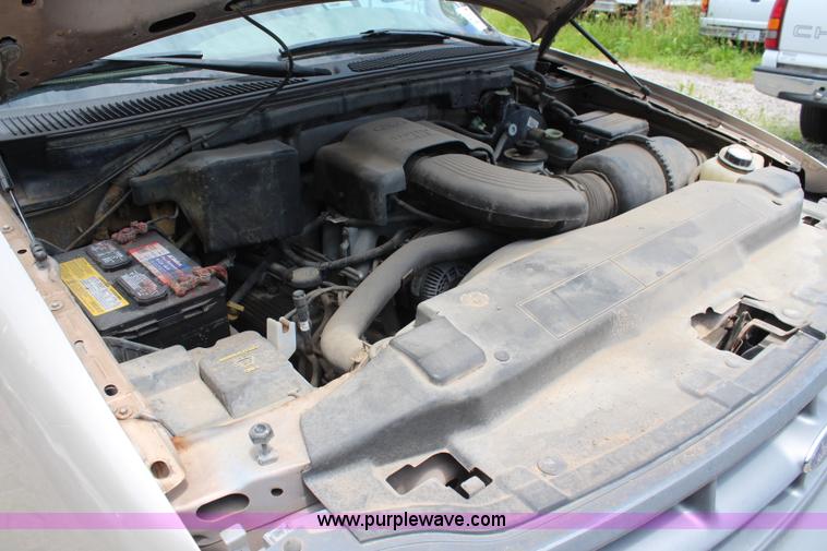 image for item H5037 1997 Ford F150 pickup truck