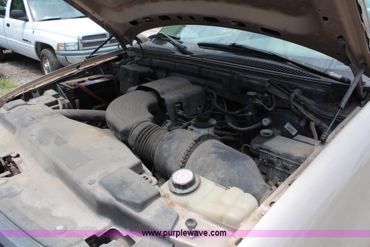 image for item H5037 1997 Ford F150 pickup truck