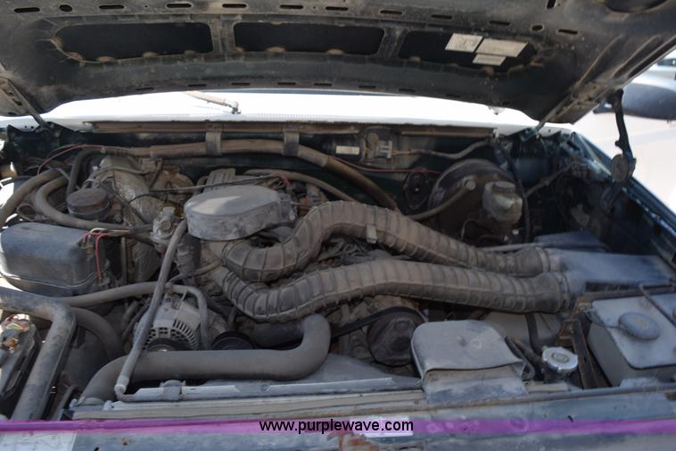 image for item H5039 1995 Ford F250 pickup truck