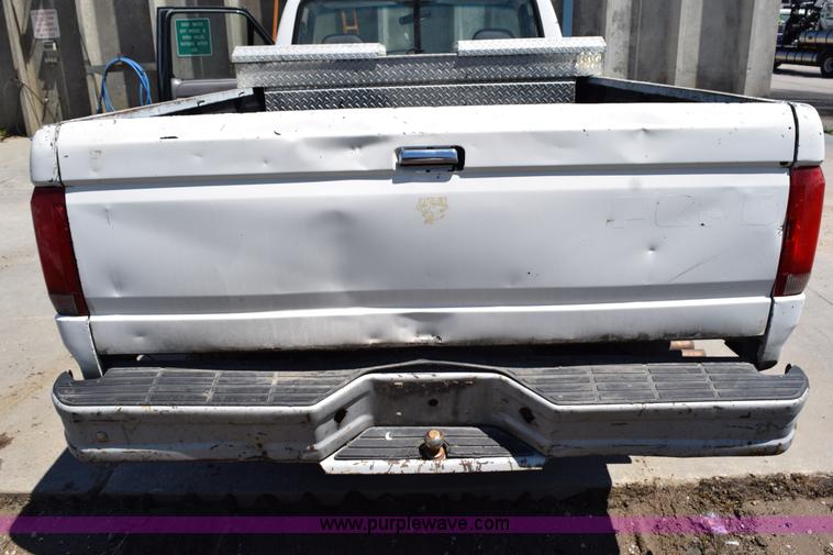 image for item H5039 1995 Ford F250 pickup truck