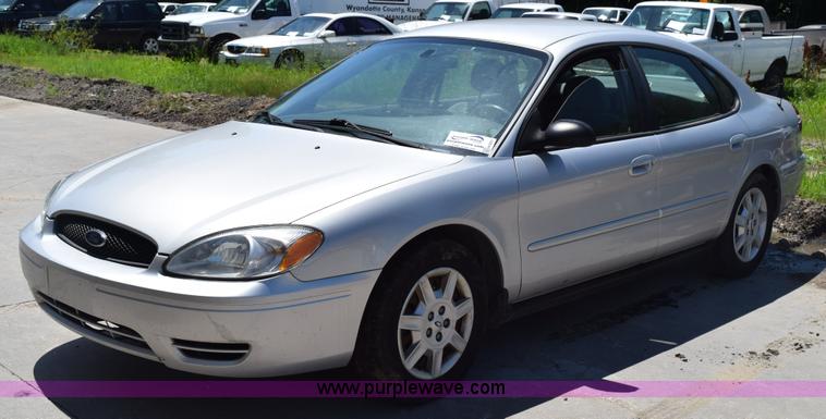 image for item H5041 2006 Ford Taurus