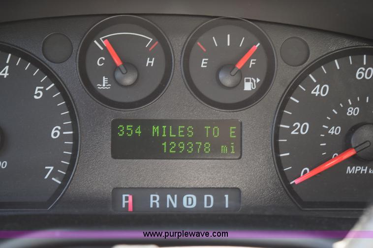 image for item H5041 2006 Ford Taurus