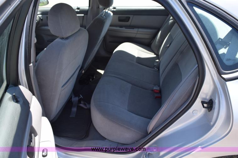 image for item H5041 2006 Ford Taurus