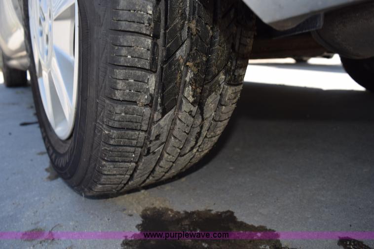 image for item H5041 2006 Ford Taurus