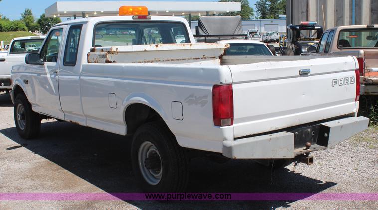 image for item H5043 1995 Ford F250 pickup truck