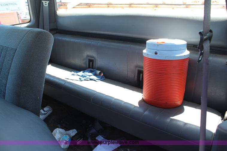 image for item H5043 1995 Ford F250 pickup truck