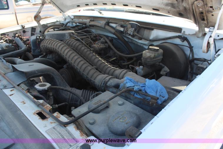 image for item H5043 1995 Ford F250 pickup truck