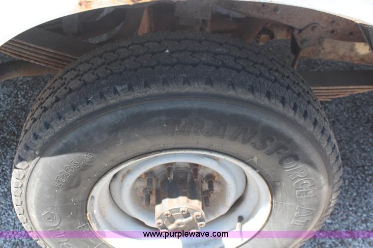 image for item H5043 1995 Ford F250 pickup truck