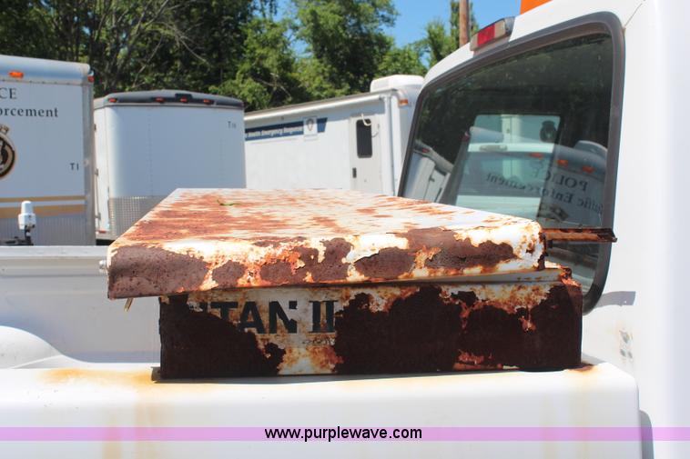 image for item H5043 1995 Ford F250 pickup truck