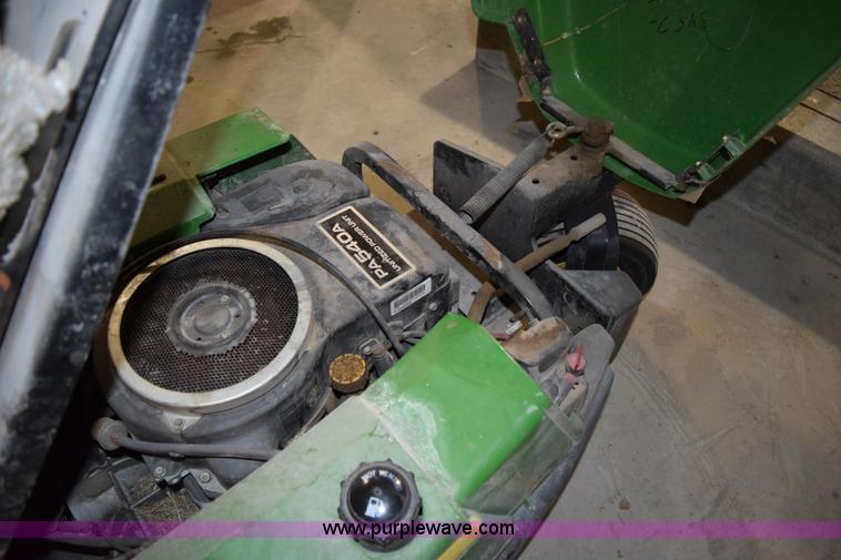 image for item H5067 John Deere F525 riding lawn mower