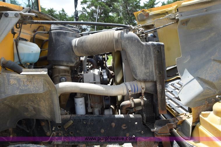 image for item H5070 1996 Ford B800 school bus