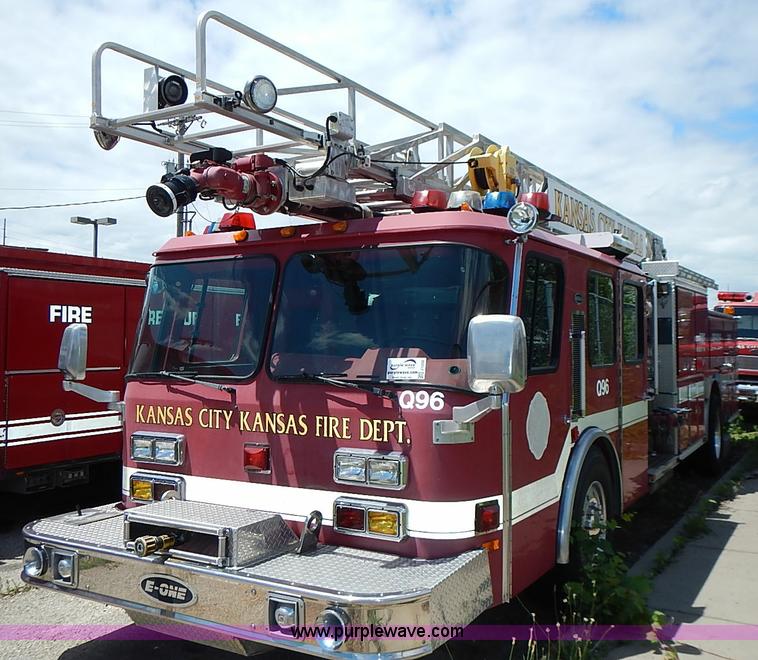image for item J1232 1994 Hurricane fire truck