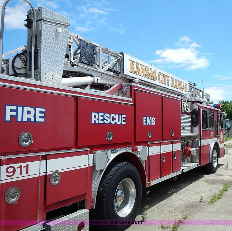 image for item J1232 1994 Hurricane fire truck